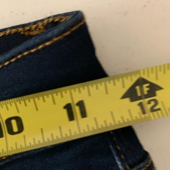 No Boundaries Jeans - Picture 7 of 8